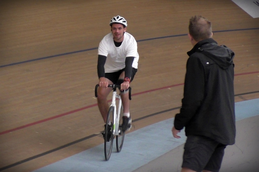 New Para cyclists take to the track at development camp
