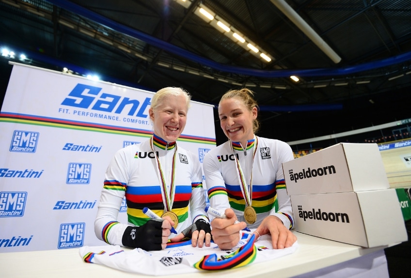 Emma Foy and Hannah van Kampen after winning gold