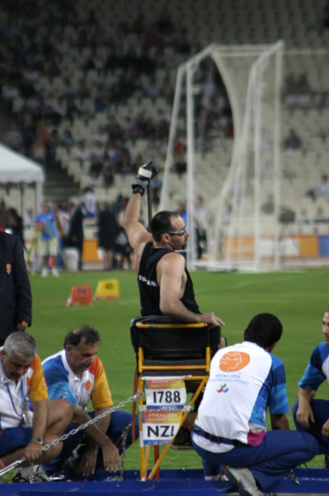Peter Martin in a throwing frame at Athens 2004.